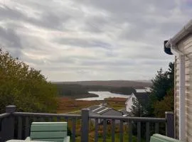 Ard Na Leice Scenic Escape with Lake Views