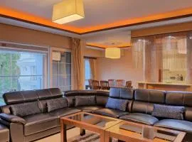 2-bedroom serviced apartments on school lane,Westlands