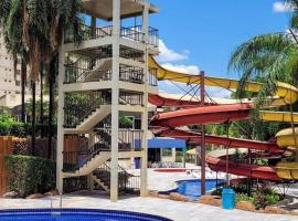 Golden Dolphin Grand Hotel piscinas 24 hs MP, Hotel in Caldas Novas