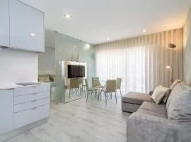 WHome Cozy Apartment With Balcony in Parede
