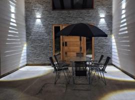 Casa para 8 personas, hotel in Licán Ray