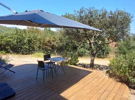CHEZ CHRIS ENTRE MER et MONTAGNE: Solaro şehrinde bir otel