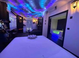 Apartment Cinema, Jacuzzi, Borne arcade, hotel a Bordeus