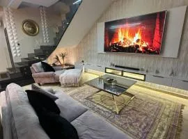 Luxury Central Cosy Villa