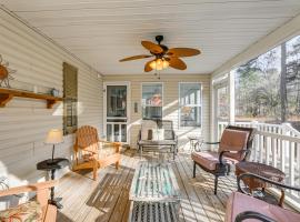 Ocean Pines में, होटल 8 Mi to Beach: Ocean Pines Home Near Marina & Golf