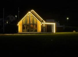 Shpija e Liqenit, βίλα στην Πρίστινα