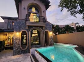 T1-Tuscany Private Pool Villa-บางแสน, hotel in Ban Hua Khao Sammuk