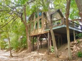 Treehouse 6 - Birdseye Perch