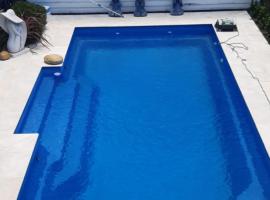 Rae's on Beach, guest house in Harrington