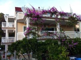 Apartments Mara – hotel w Orebiciu