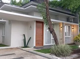 Villa Bougenville Inn