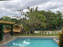 Trister Resort, hotel in Alangan