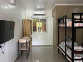 Trister Resort, hotel in Alangan