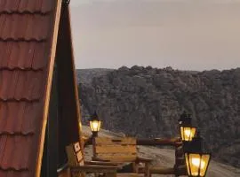 Dana luxury huts