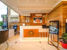 Hotel The Grand Dewan