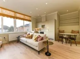 Pass the Keys Stunning loft style apartment