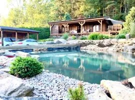 Log cabin at Iron Rose in Czech Canada