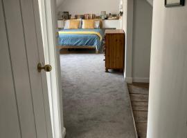 Blindwell House, &xi;&epsilon;&nu;&omicron;&delta;&omicron;&chi;&epsilon;ί&omicron; &mu;&epsilon; &pi;&iota;&sigma;ί&nu;&alpha; &sigma;&epsilon; Nether Stowey