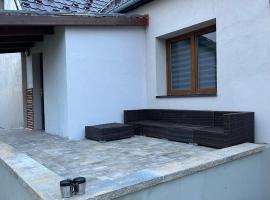 Privát Nikodém, hotel em Veľký Slavkov