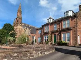 Hollybank - ensuite room & use of large shared kitchen