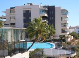 5-Star Complex With 3 Pools & Gym, hotel in Orihuela Costa