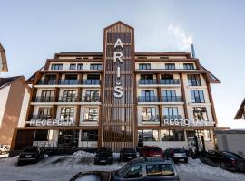 Apart-Hotel Ari&scaron; Kopaonik，科帕奧尼克的附設泳池的飯店