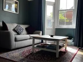 Cartref - Fully equipped and stunning town flat