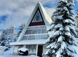 Цілий триповерховий будинок Freeman-3 над річкою з альтанкою та грилем - СВІТЛО Є ЗАВЖДИ