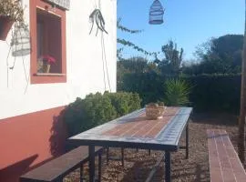 Casa Rural Camino de los molinos y su establo