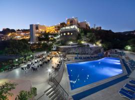 Crystal Hotel Bodrum，古穆斯盧克的有熱水按摩池的飯店