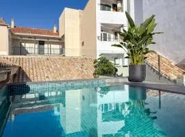 Coeo Hernan Ruiz Rooftop Pool Hostel