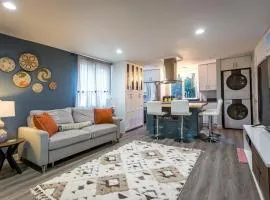 New Oasis -Spa -Firepit -BBQ- Decks-Pet friendly