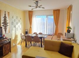 Sunny Mountain View apartment, hotel em Razlog
