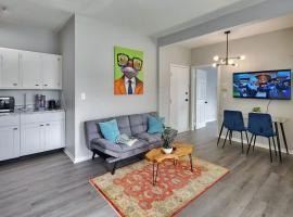 Elegant Retreat Where Relaxation Embraces Design, ξενοδοχείο σε Springfield