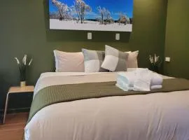 The Bright Motor Inn