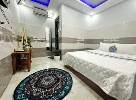 Ông 5 House