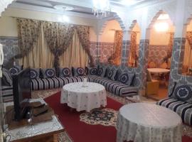 Tata Guest House, B&B in Tata