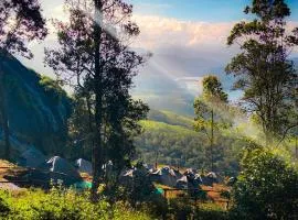 Trekkers Tracks Camp Side