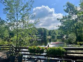 Holiday Home 'Beautifull Water', hotel in Lanaken