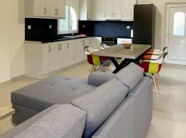 Nana's Luxury House