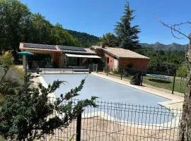 Maison indépendante avec piscine