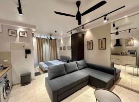 Studio Apartment at Hiranandani estate - Egyptian style, hotel v destinaci Tháné