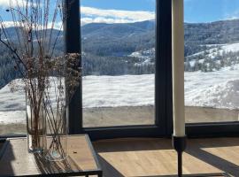 Tornik view villa Zlatibor 2, hotel in Ribnica