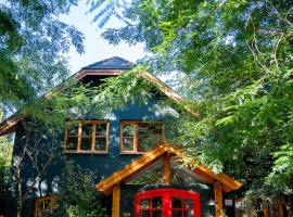 Warthon Hostel, hostel in San Martín de los Andes