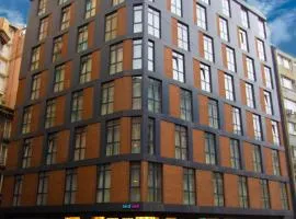 Bird Nest Suites