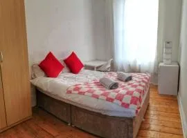 Caledonian Road Private Rooms