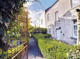 G&icirc;te Ferme de la Chev&ecirc;che & Jacuzzi Namur, hotel para golfe em Sart-Saint-Laurent