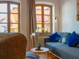 SCHLOSSBERG RESIDENCES - Design-Apartments im Herzen der Pfalz, Hotel in Sankt Martin