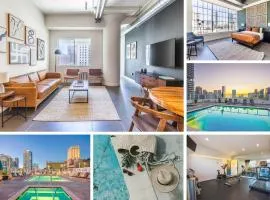 DTLA 2BR Rooftop Jacuzzi & Sunset Views