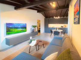 La Rungia - Private Jacuzzi, Free Parking & EV Wallbox, casa de campo em Bosco Luganese